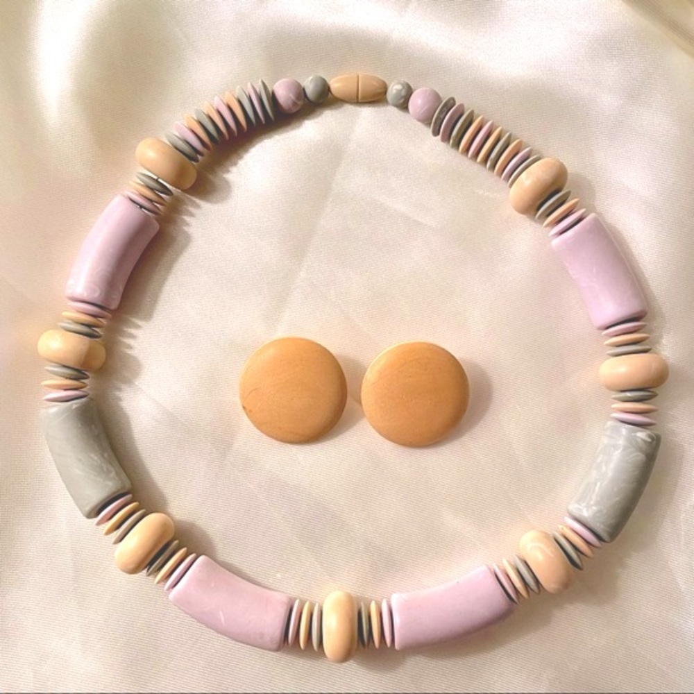 Vintage Pastel Wood Acrylic Beaded Boho Necklace & Clip Earrings